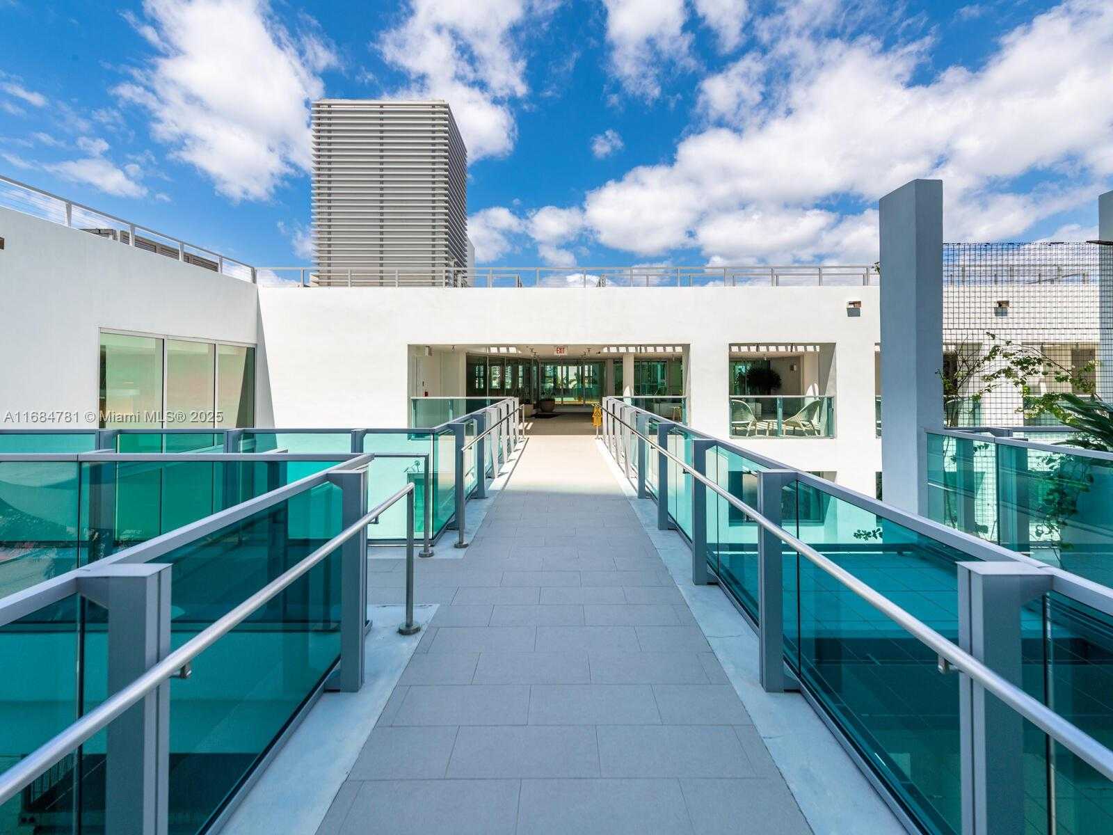 Small Image of 6901 COLLINS AVE #701, Miami Beach Number 88