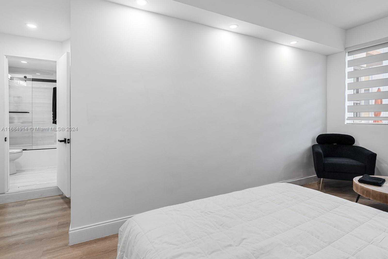 Small Image of 255 WEST 24TH ST #405, Miami Beach Number 11