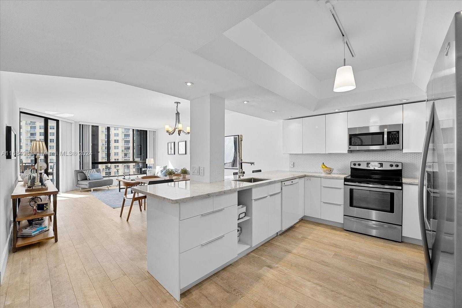 Small Image of 520 BRICKELL KEY DR #A1513, Miami Number 10