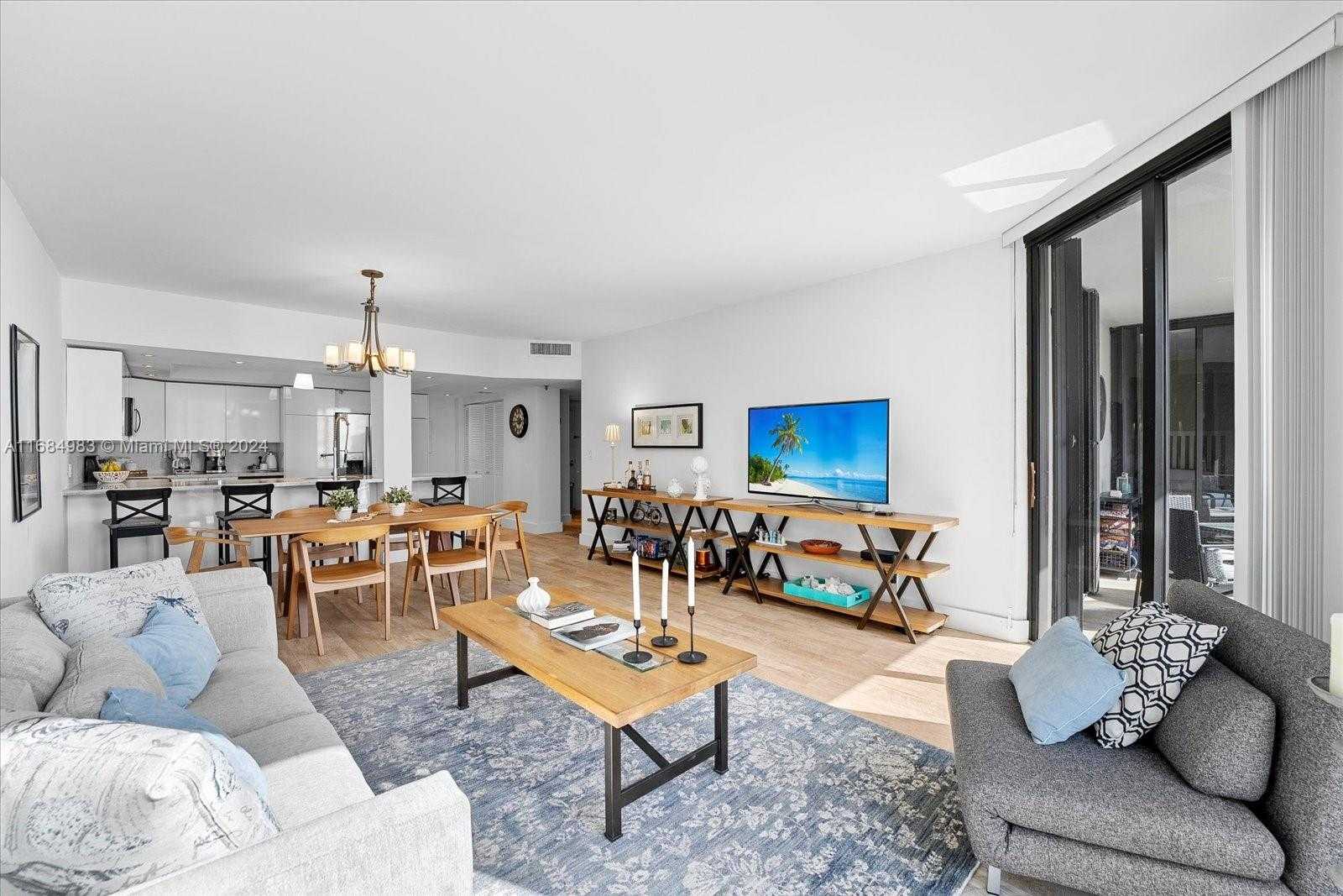 Small Image of 520 BRICKELL KEY DR #A1513, Miami Number 12