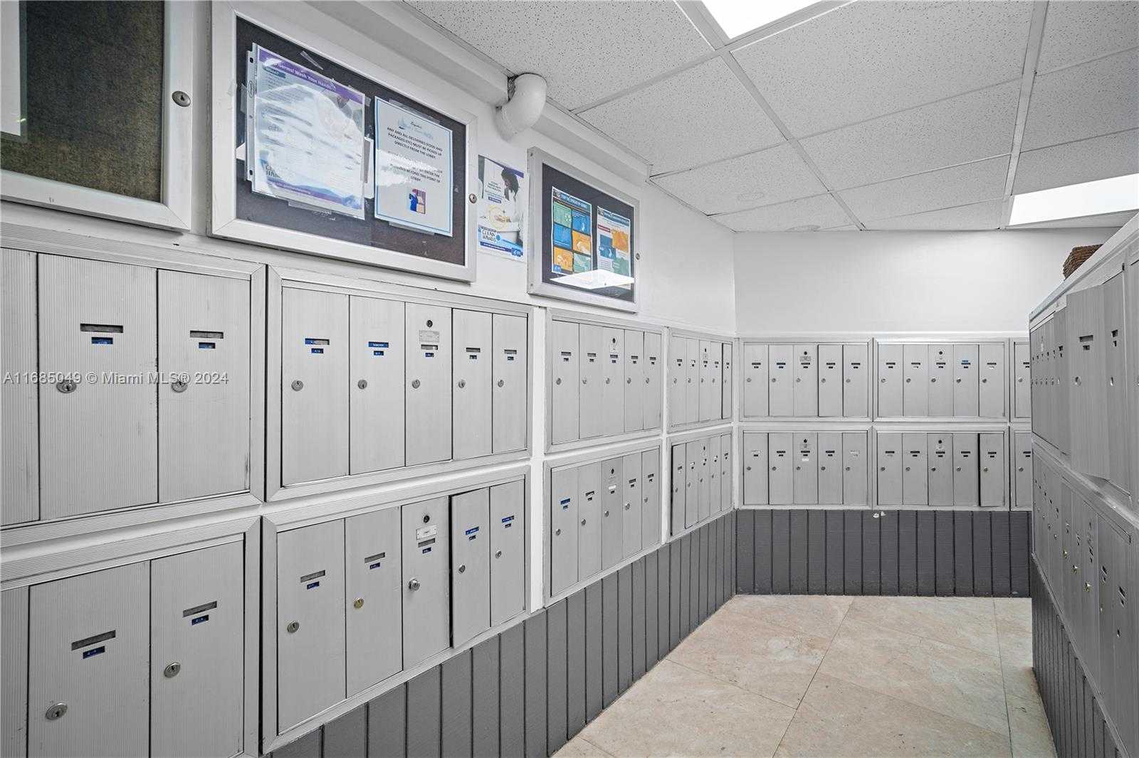 Small Image of 7904 WEST DR #605, North Bay Village Number 16