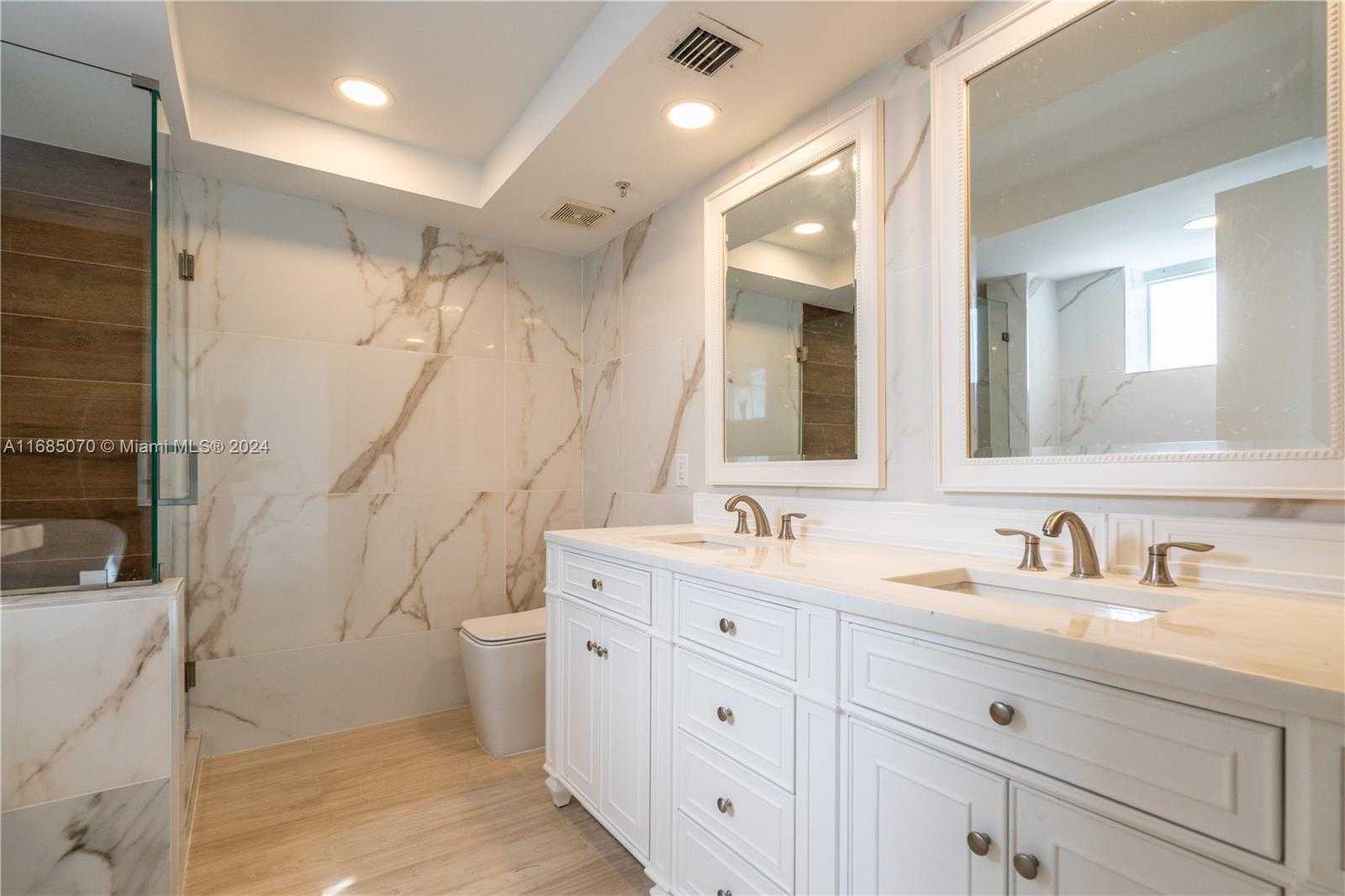 Small Image of 1800 SUNSET HARBOUR DR 1902/4 DR #1902/4, Miami Beach Number 29