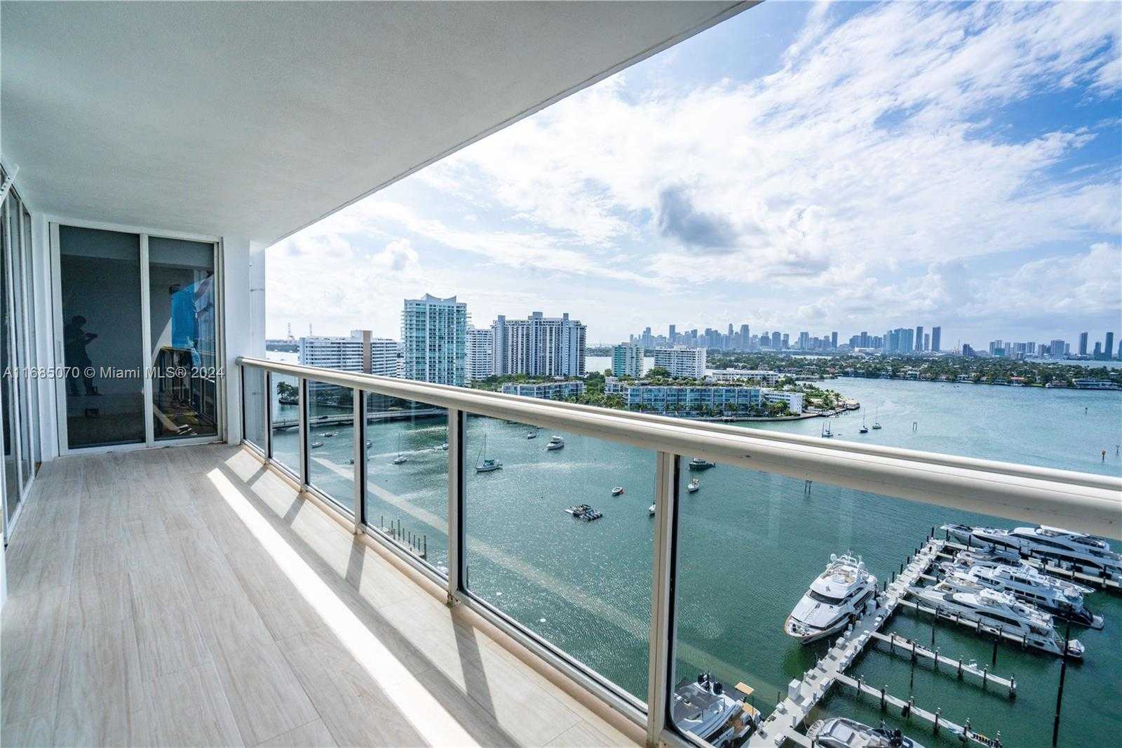 Small Image of 1800 SUNSET HARBOUR DR 1902/4 DR #1902/4, Miami Beach Number 32