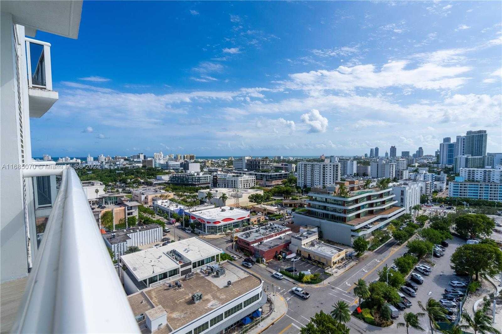 Small Image of 1800 SUNSET HARBOUR DR 1902/4 DR #1902/4, Miami Beach Number 38