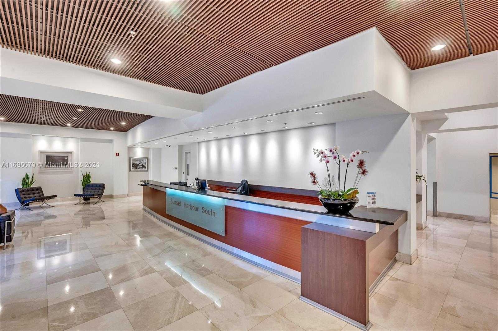 Small Image of 1800 SUNSET HARBOUR DR 1902/4 DR #1902/4, Miami Beach Number 40