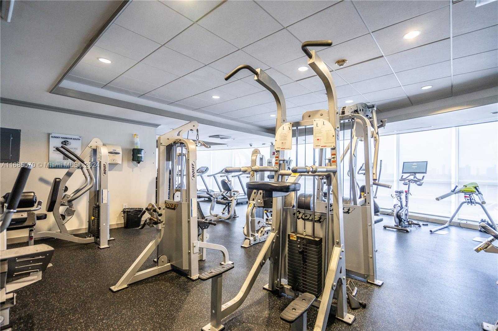 Small Image of 1800 SUNSET HARBOUR DR 1902/4 DR #1902/4, Miami Beach Number 44