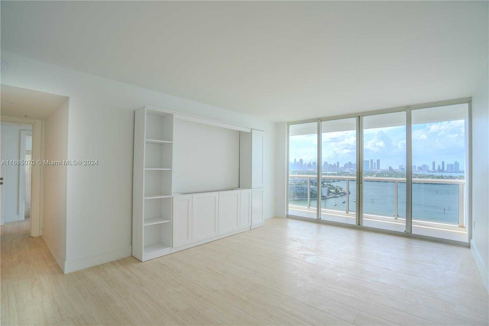 Small Image of 1800 SUNSET HARBOUR DR 1902/4 DR #1902/4, Miami Beach Number 7