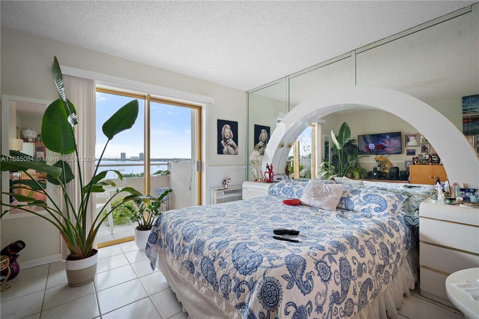 Small Image of 7904 WEST DR #714, North Bay Village Number 13