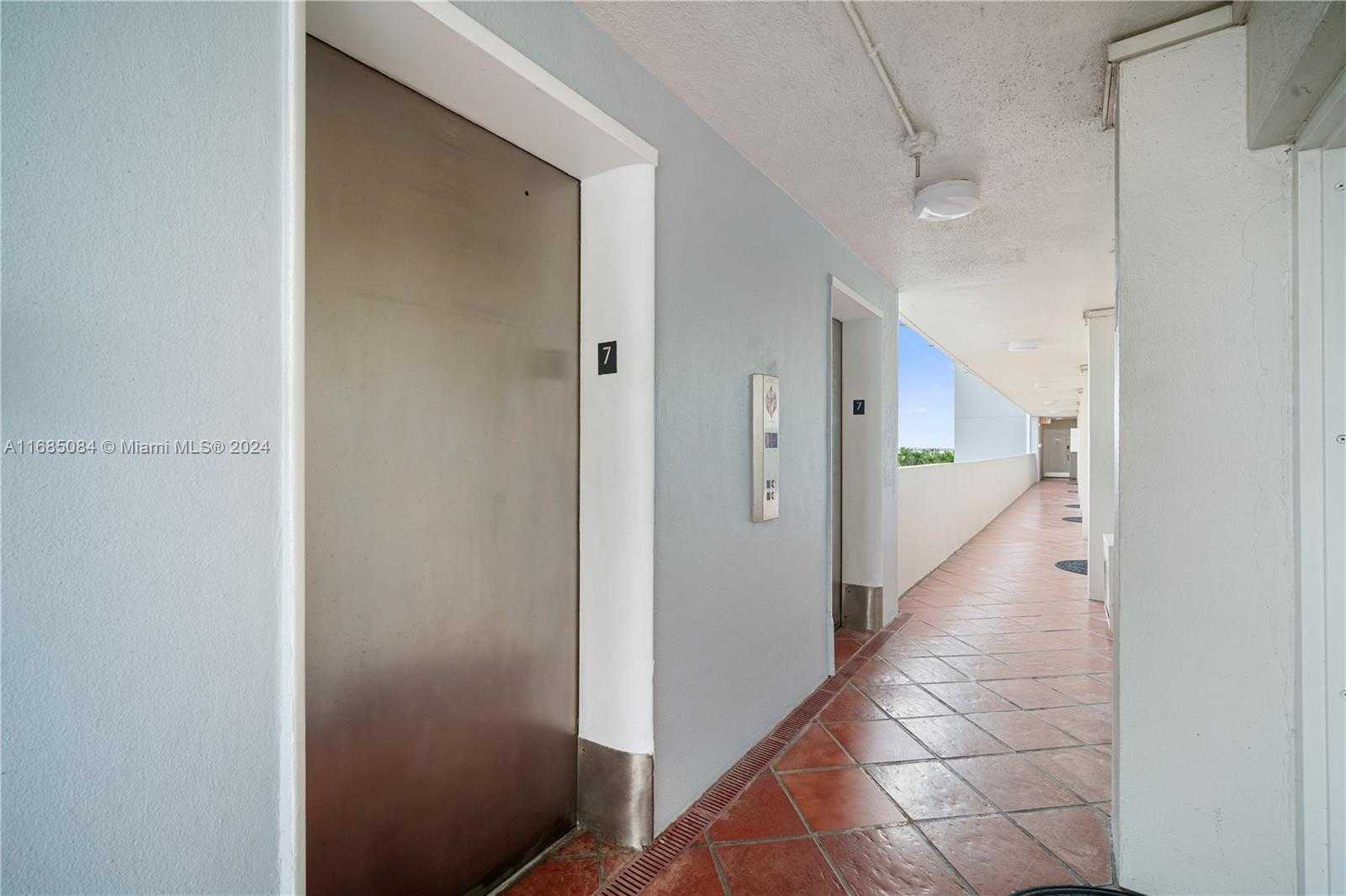 Small Image of 7904 WEST DR #714, North Bay Village Number 24
