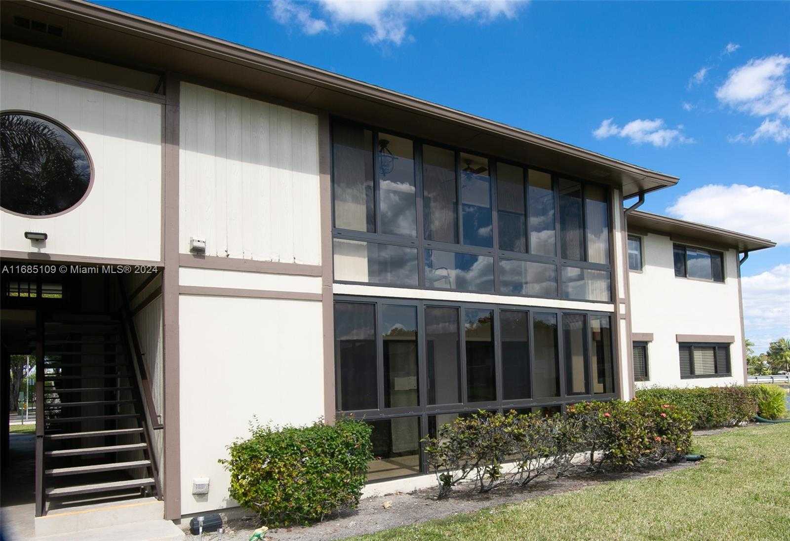 Small Image of 9626 WEST MCNAB RD #206, Tamarac Number 15