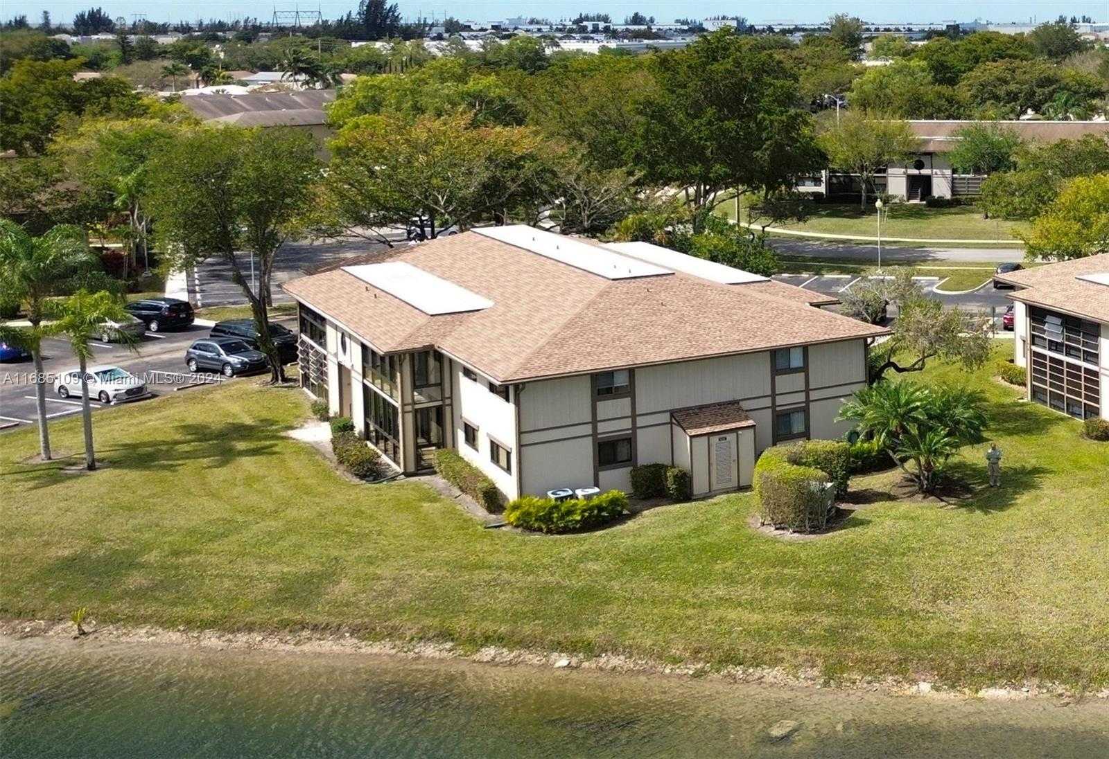 Small Image of 9626 WEST MCNAB RD #206, Tamarac Number 17