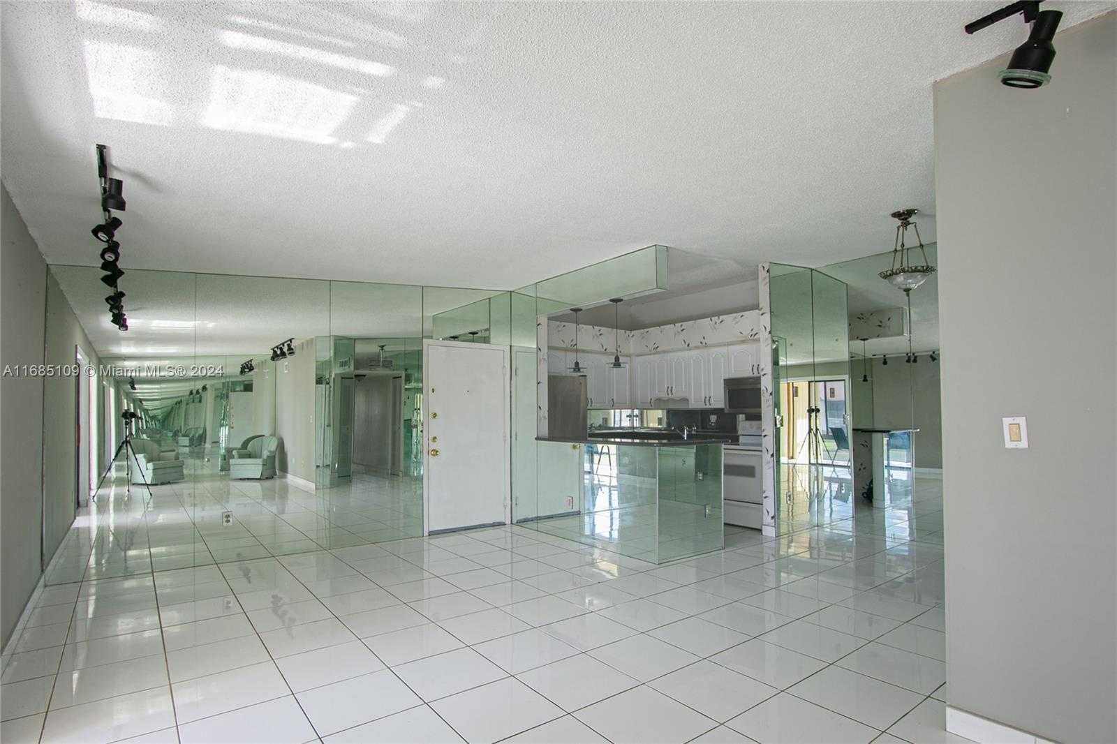 Small Image of 9626 WEST MCNAB RD #206, Tamarac Number 6