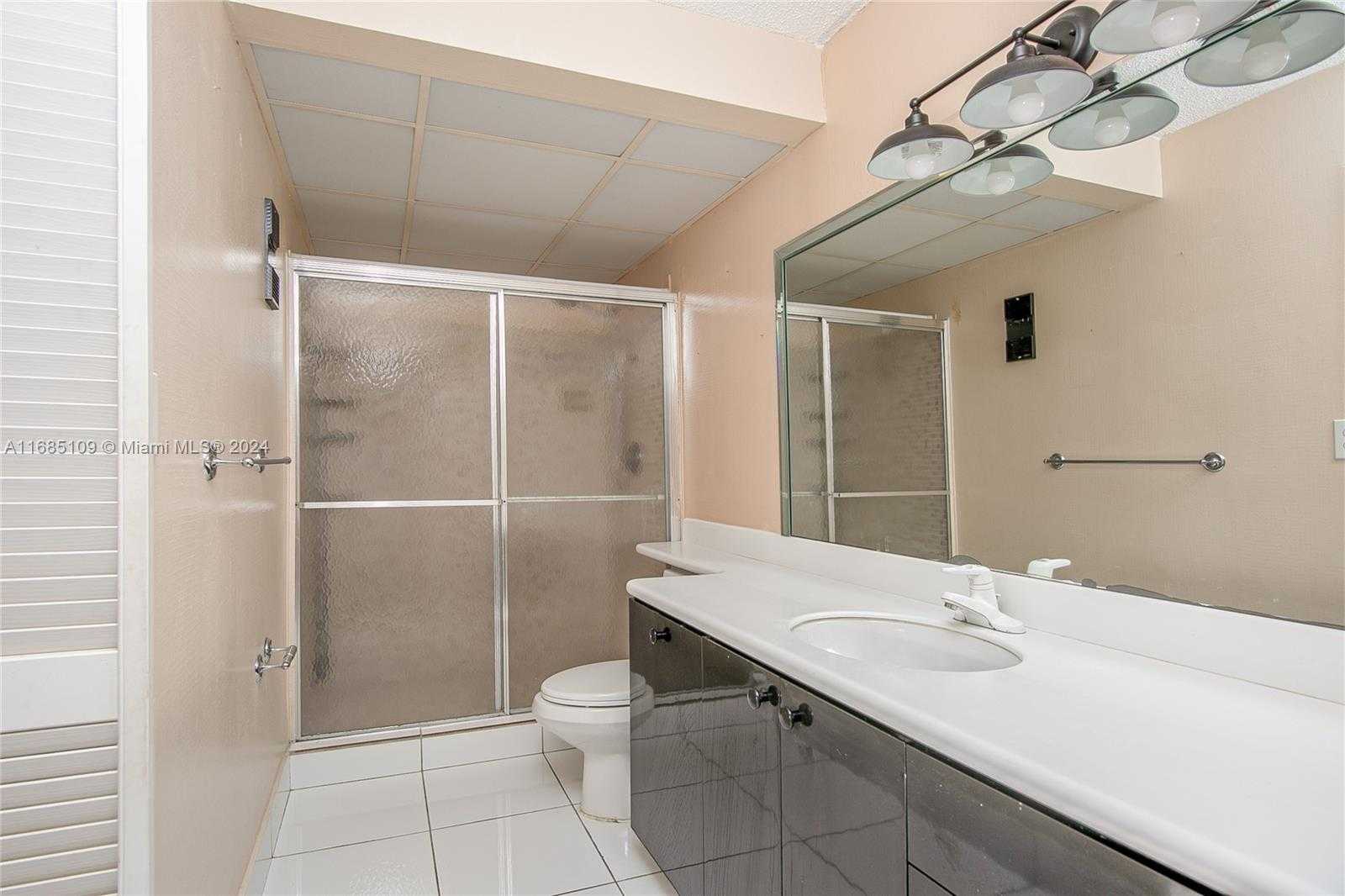 Small Image of 9626 WEST MCNAB RD #206, Tamarac Number 9