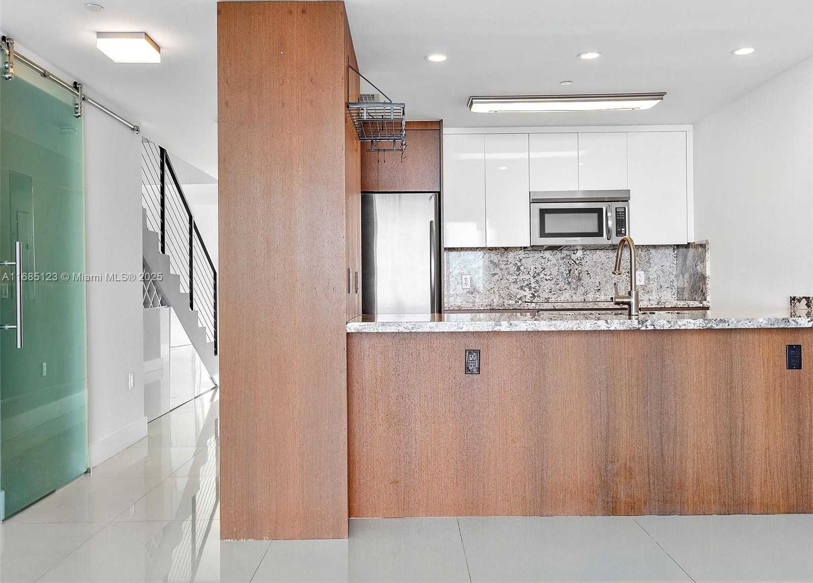Small Image of 7935 EAST DR #1202, North Bay Village Number 9