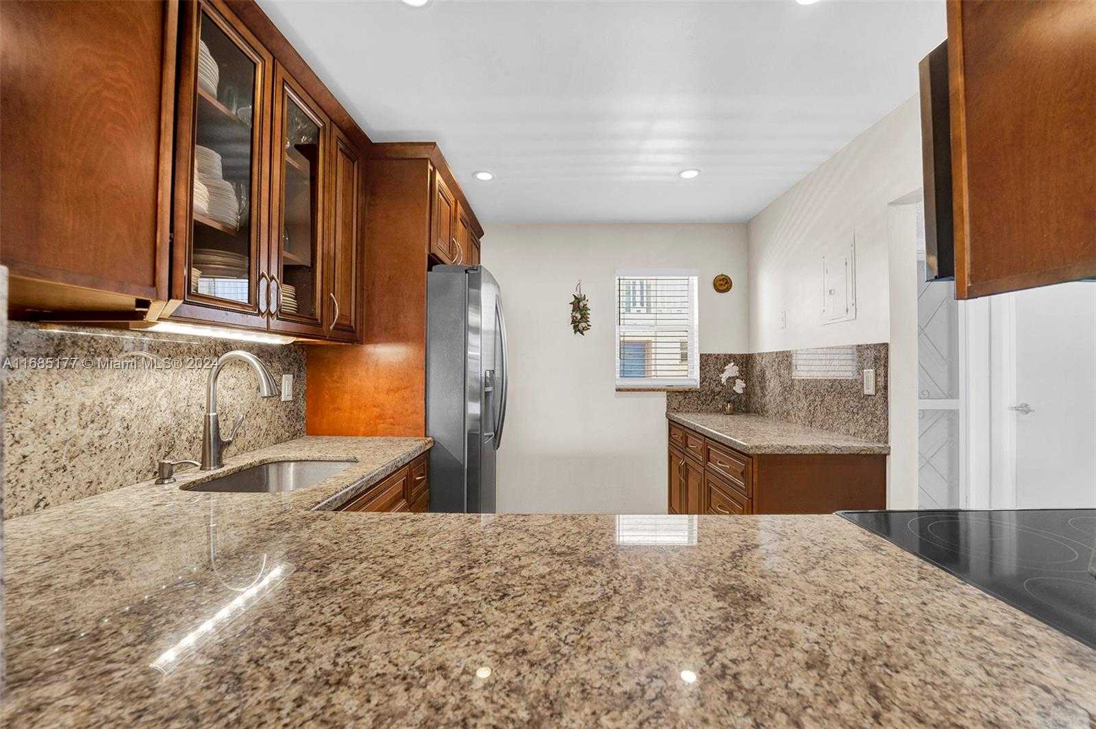 Small Image of 410 SOUTH EAST 2ND ST #220, Hallandale Beach Number 5