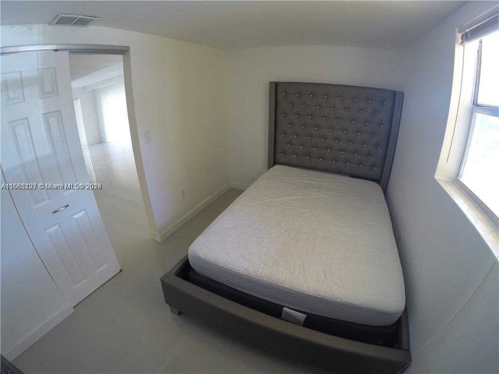 Small Image of 9367 FONTAINEBLEAU BLVD #G120, Miami Number 13