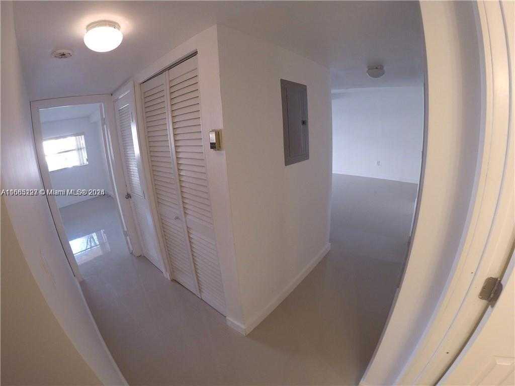 Small Image of 9367 FONTAINEBLEAU BLVD #G120, Miami Number 15