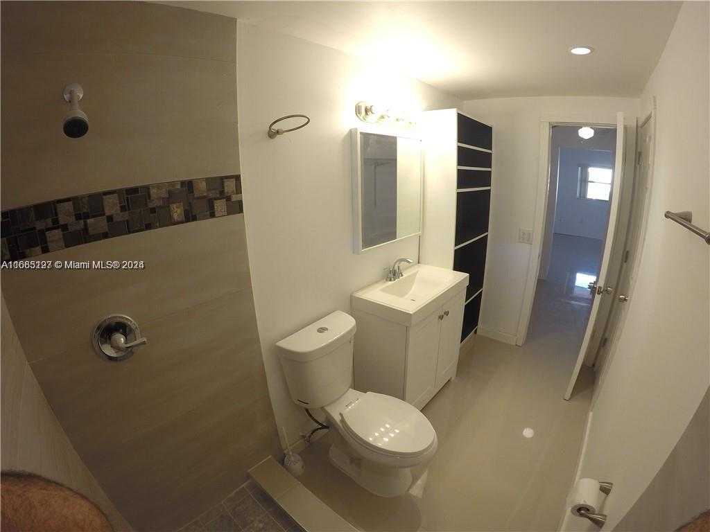 Small Image of 9367 FONTAINEBLEAU BLVD #G120, Miami Number 16