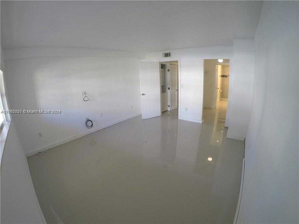 Small Image of 9367 FONTAINEBLEAU BLVD #G120, Miami Number 17