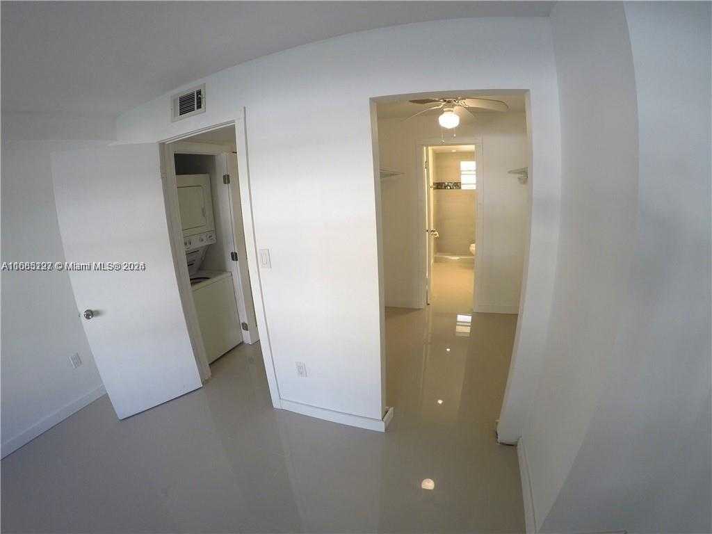 Small Image of 9367 FONTAINEBLEAU BLVD #G120, Miami Number 19
