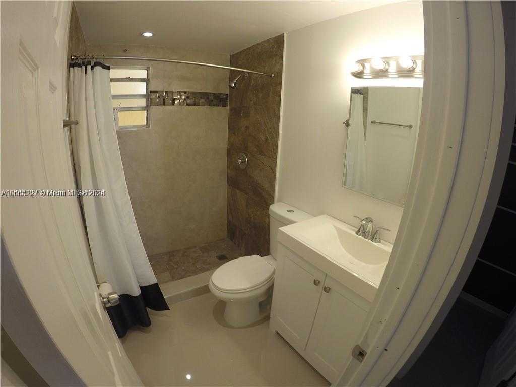 Small Image of 9367 FONTAINEBLEAU BLVD #G120, Miami Number 29