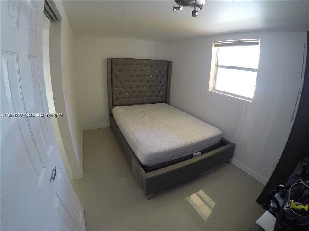 Small Image of 9367 FONTAINEBLEAU BLVD #G120, Miami Number 31