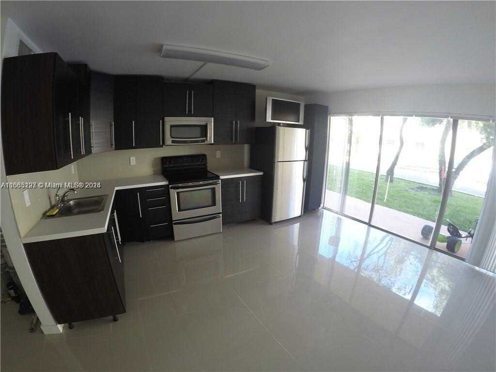 Small Image of 9367 FONTAINEBLEAU BLVD #G120, Miami Number 32