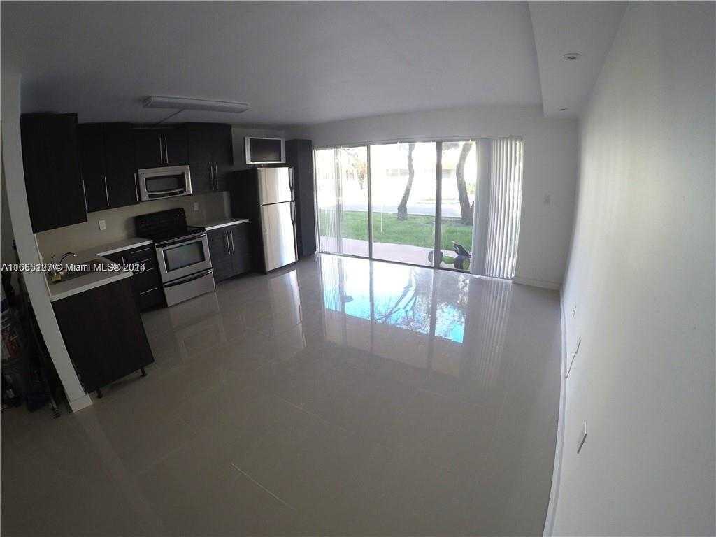 Small Image of 9367 FONTAINEBLEAU BLVD #G120, Miami Number 33