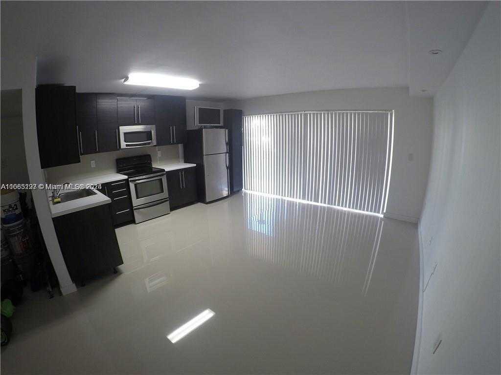 Small Image of 9367 FONTAINEBLEAU BLVD #G120, Miami Number 6