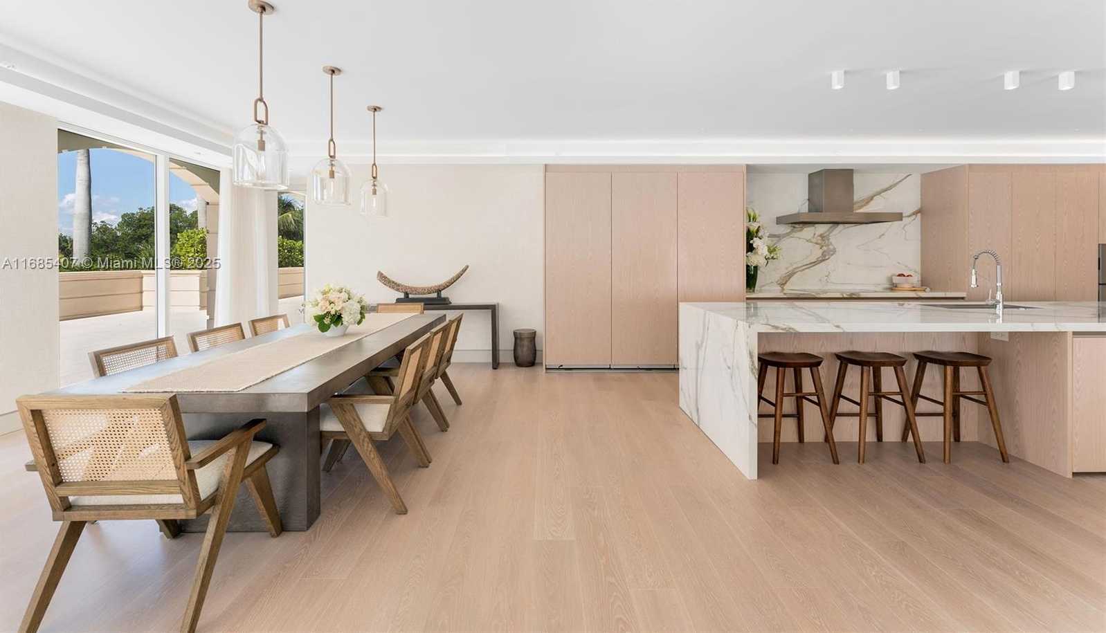 Small Image of 7917 FISHER ISLAND DR #7917, Miami Beach Number 12