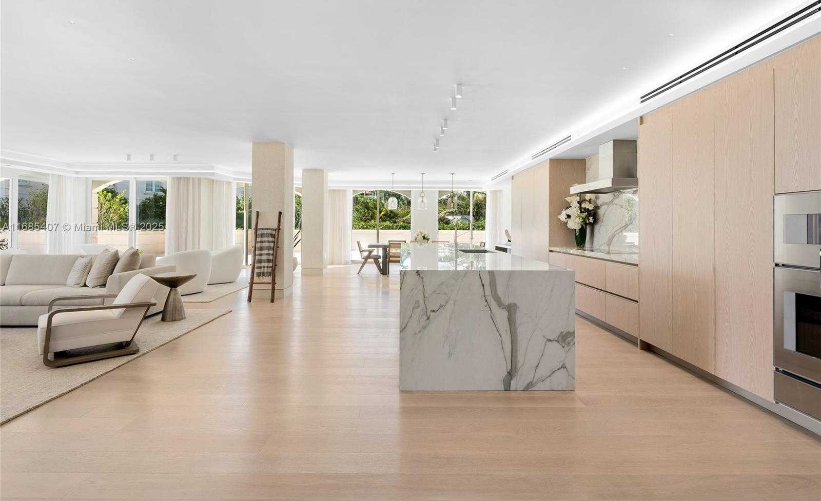 Small Image of 7917 FISHER ISLAND DR #7917, Miami Beach Number 15