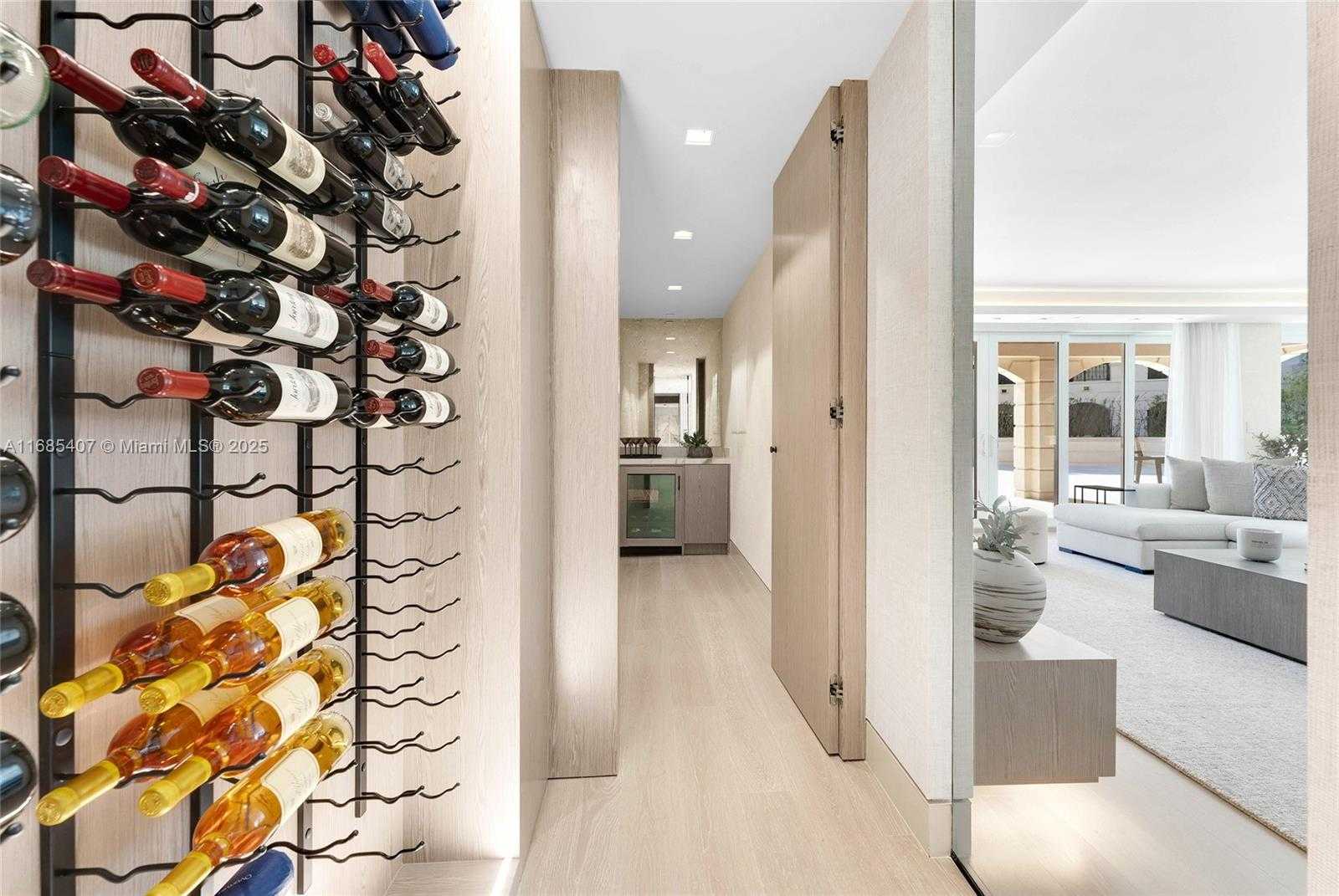 Small Image of 7917 FISHER ISLAND DR #7917, Miami Beach Number 20