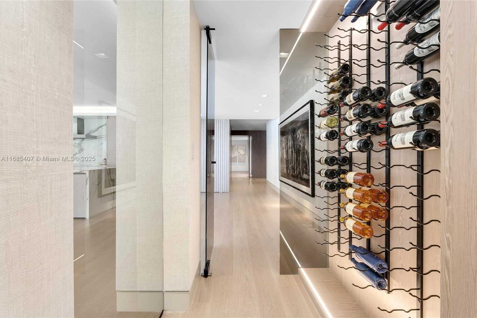 Small Image of 7917 FISHER ISLAND DR #7917, Miami Beach Number 21