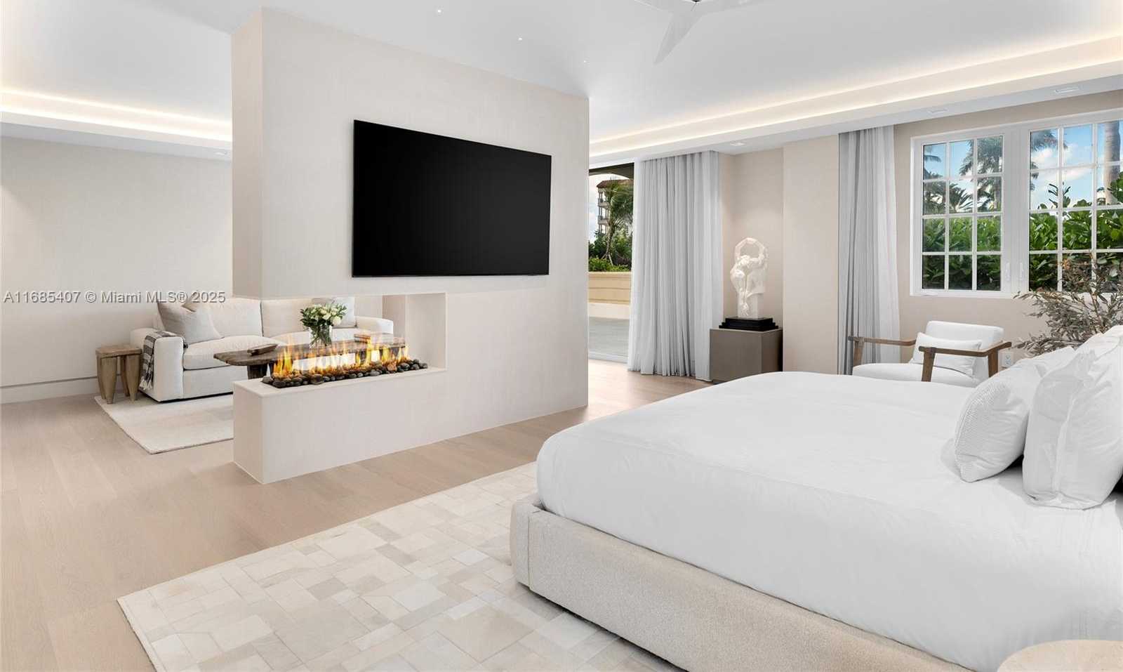 Small Image of 7917 FISHER ISLAND DR #7917, Miami Beach Number 30