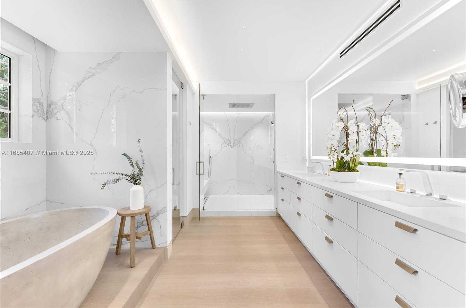 Small Image of 7917 FISHER ISLAND DR #7917, Miami Beach Number 34