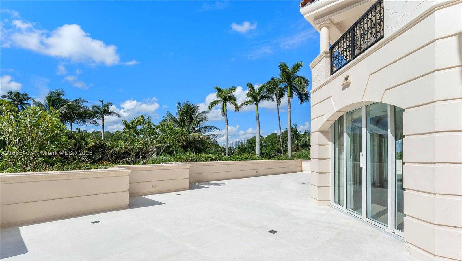 Small Image of 7917 FISHER ISLAND DR #7917, Miami Beach Number 40