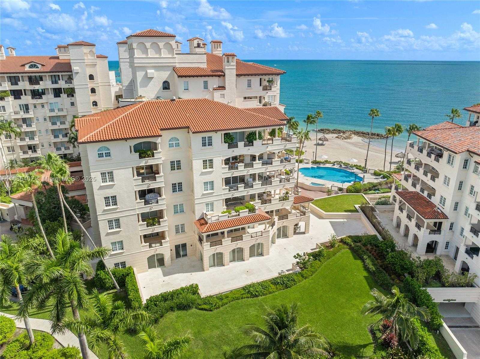 Small Image of 7917 FISHER ISLAND DR #7917, Miami Beach Number 42