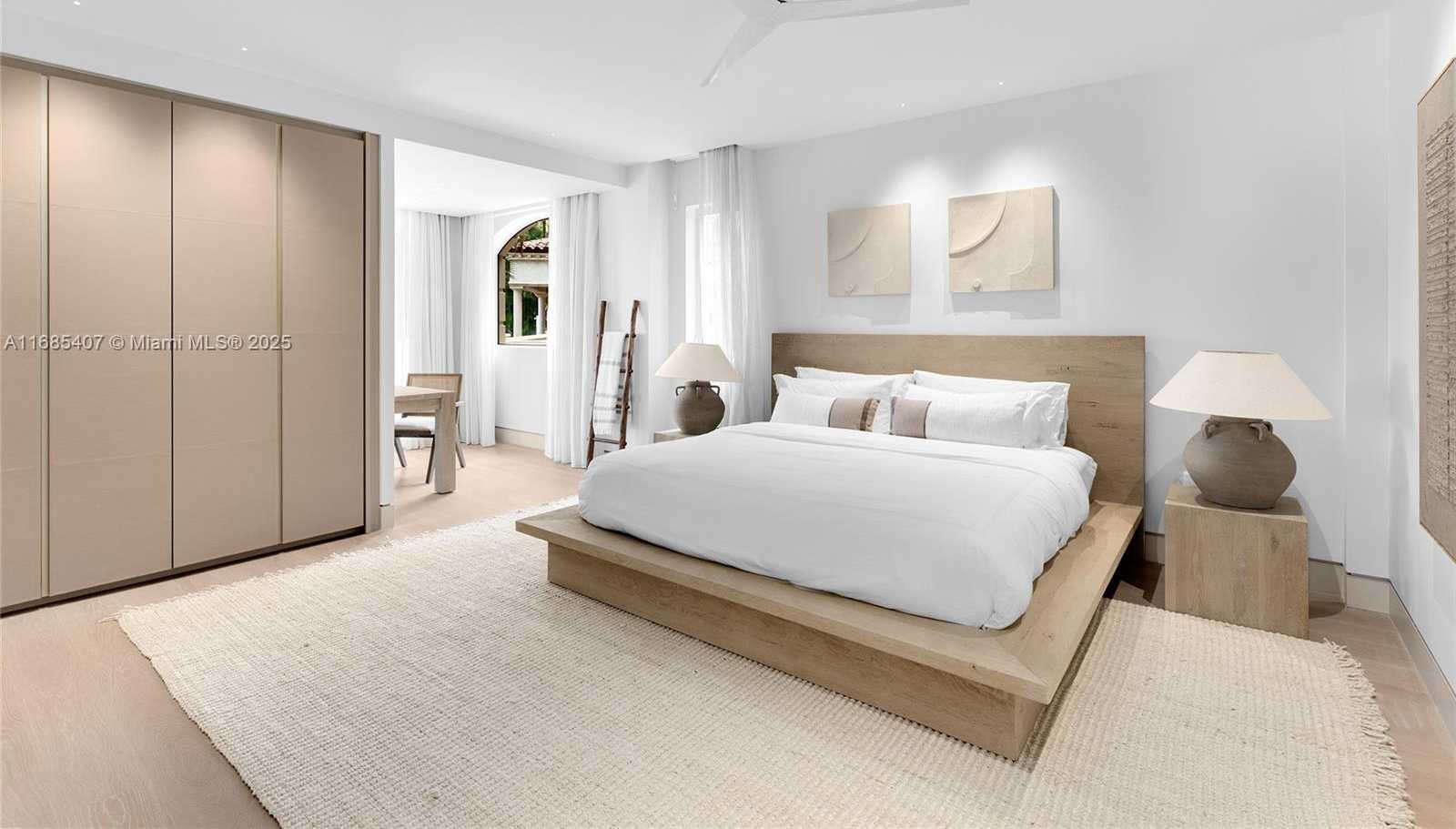 Small Image of 7917 FISHER ISLAND DR #7917, Miami Beach Number 43