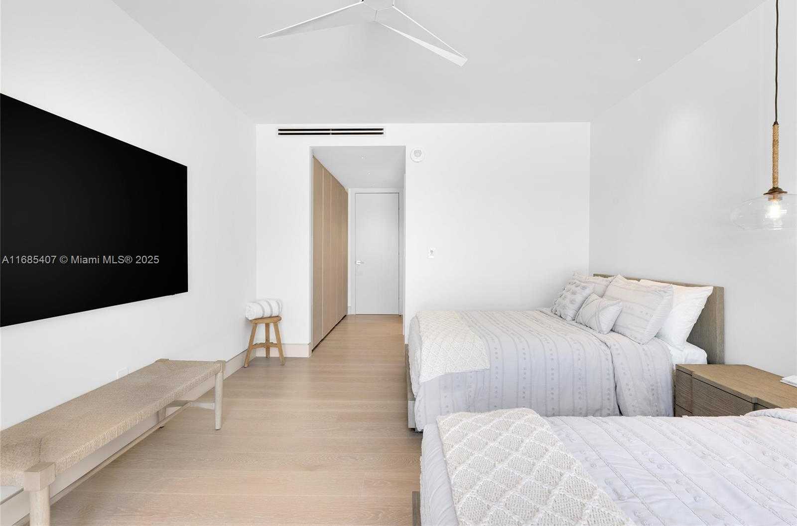 Small Image of 7917 FISHER ISLAND DR #7917, Miami Beach Number 48