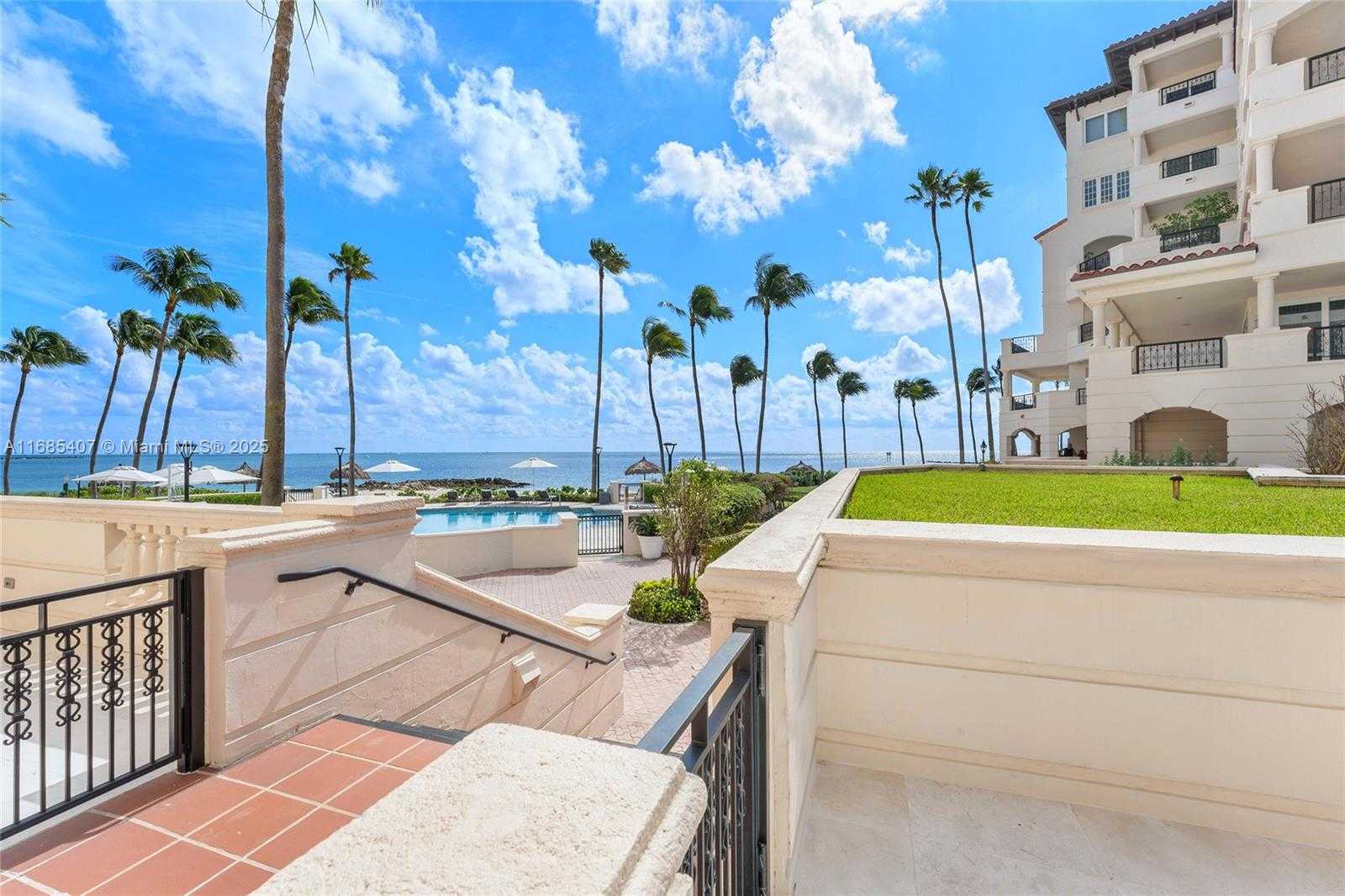 Small Image of 7917 FISHER ISLAND DR #7917, Miami Beach Number 5