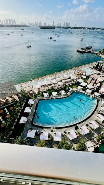 Small Image of 1100 WEST AVE #822, Miami Beach Number 2