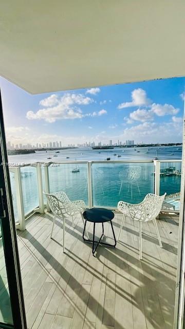 Small Image of 1100 WEST AVE #822, Miami Beach Number 3