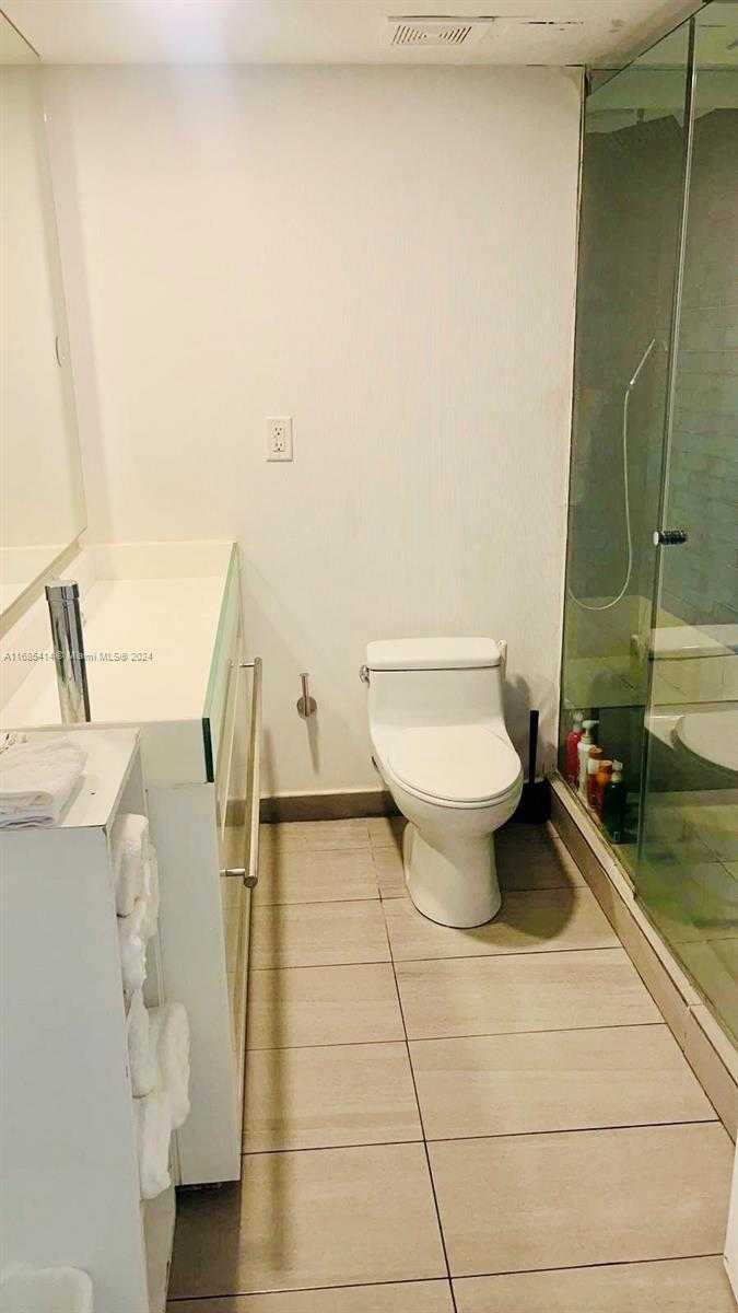 Small Image of 1100 WEST AVE #822, Miami Beach Number 8