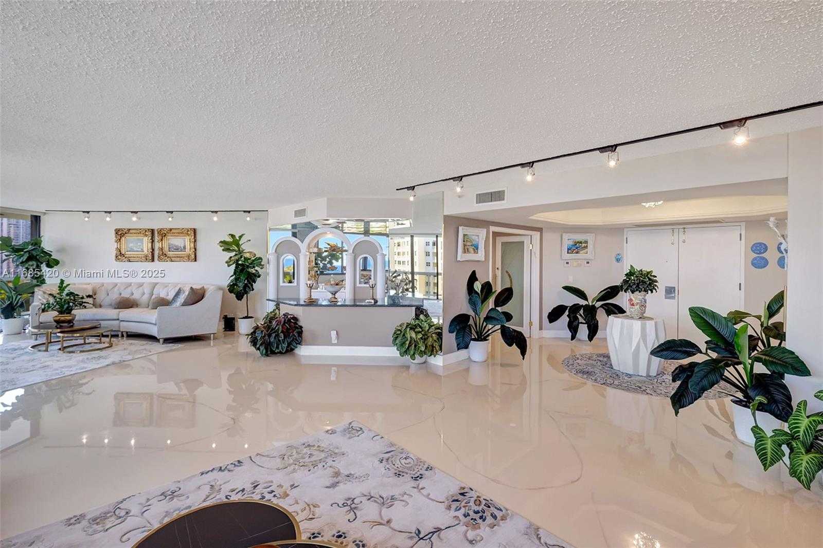 Small Image of 20185 EAST COUNTRY CLUB DR #1101, Aventura Number 11