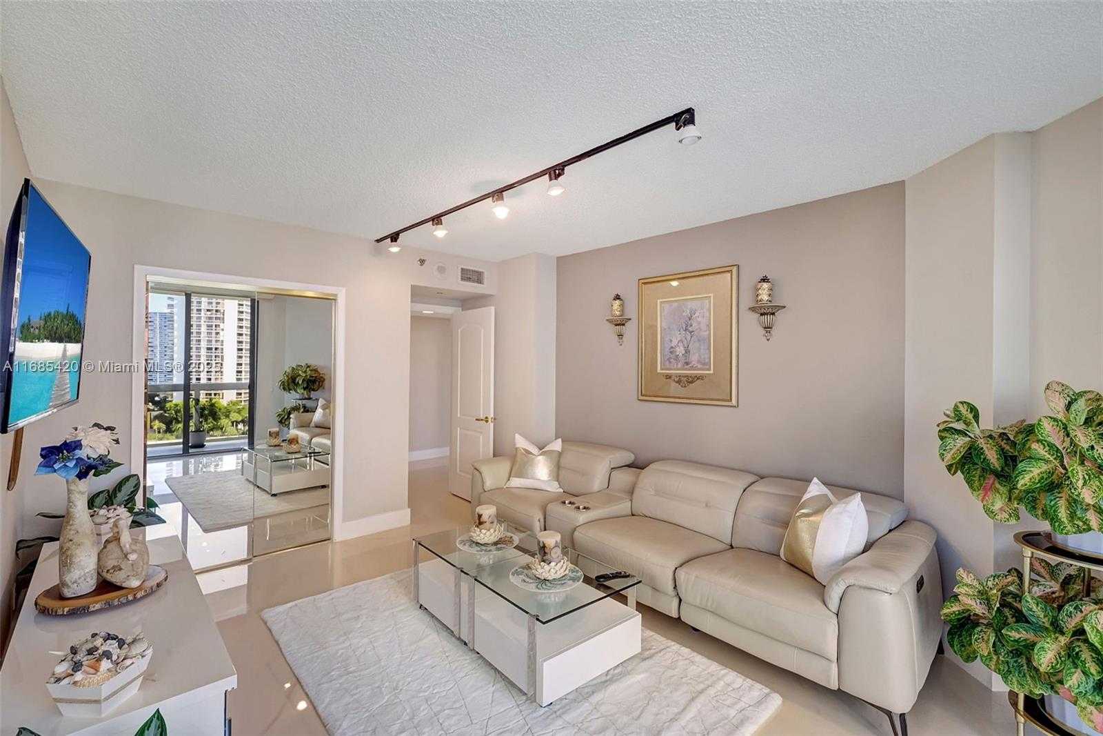 Small Image of 20185 EAST COUNTRY CLUB DR #1101, Aventura Number 37