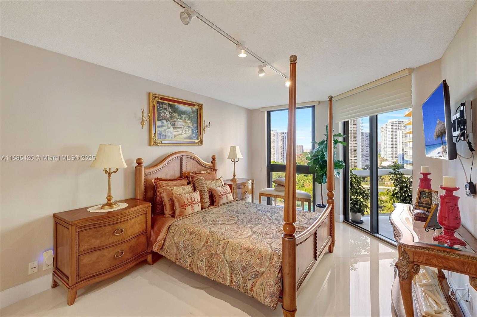 Small Image of 20185 EAST COUNTRY CLUB DR #1101, Aventura Number 40