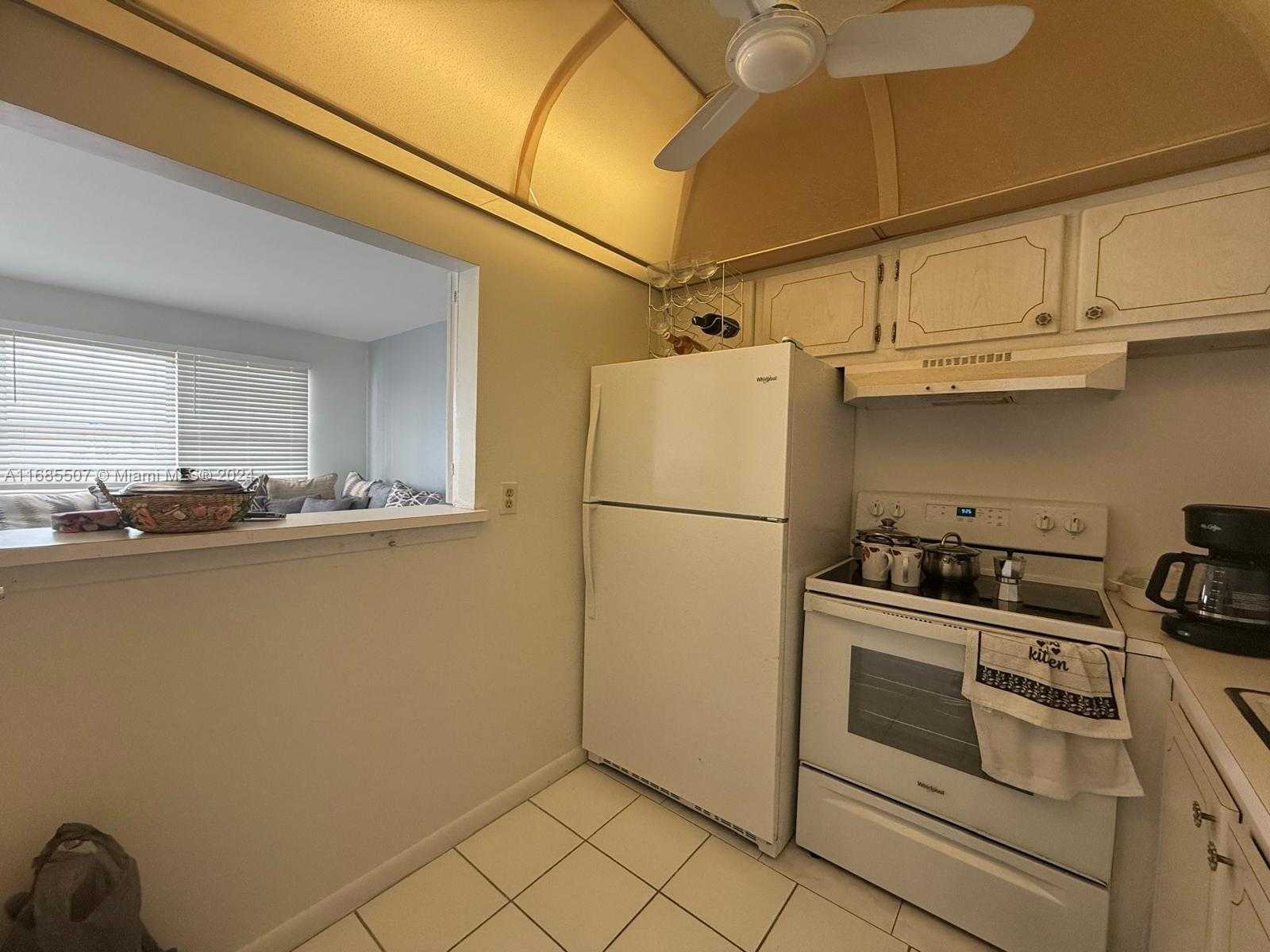 Small Image of 313 SOUTHAMPTON A #313, West Palm Beach Number 3