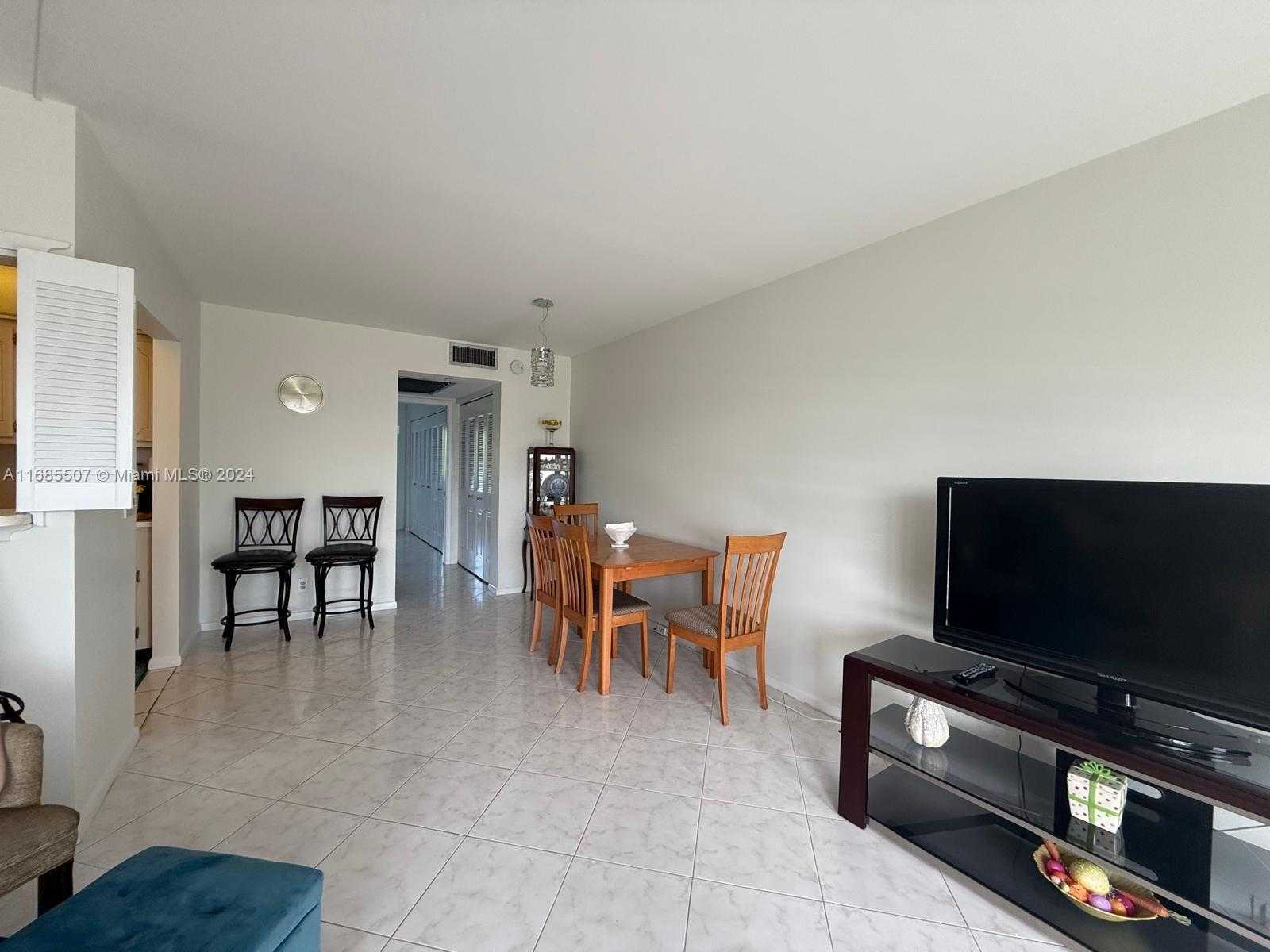 Small Image of 313 SOUTHAMPTON A #313, West Palm Beach Number 5