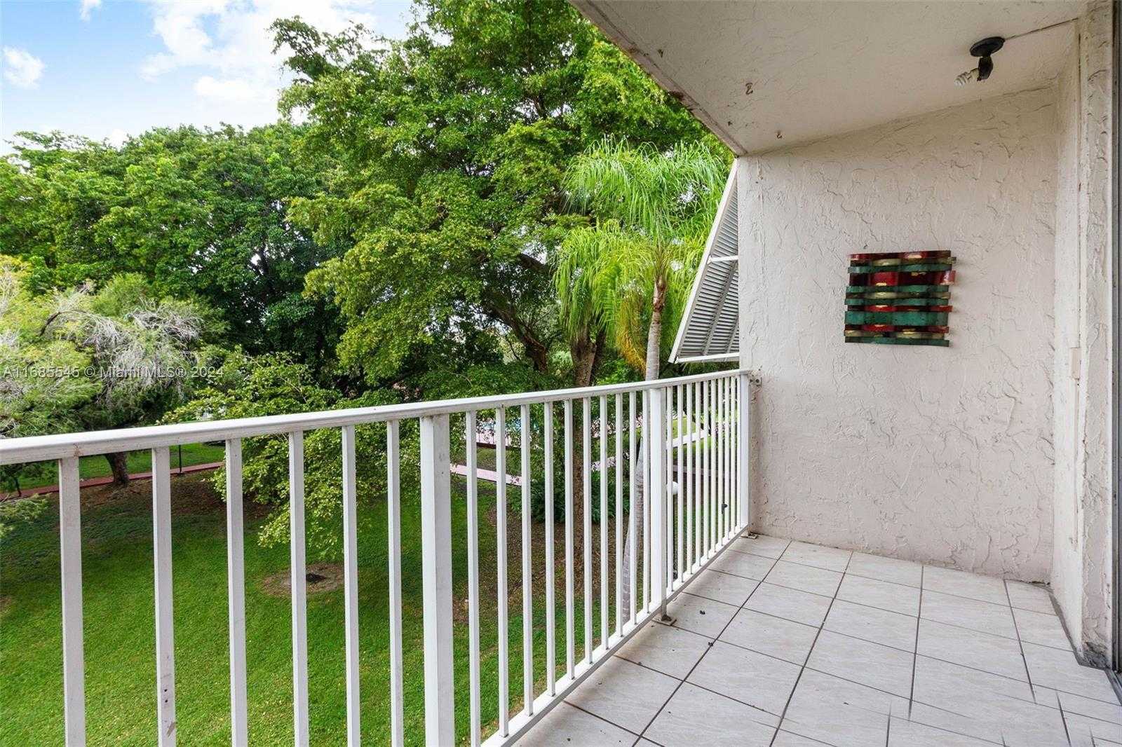 Small Image of 8405 NORTH WEST 8TH ST #310, Miami Number 13