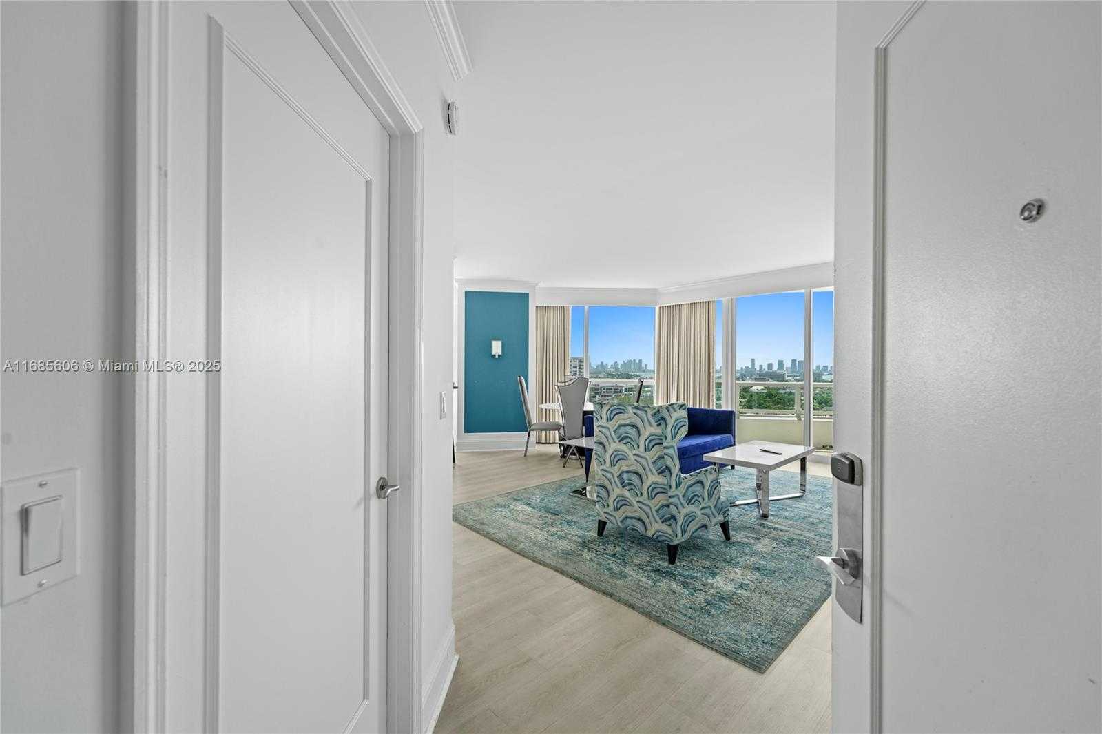 Small Image of 4401 COLLINS AVE #1514/1516, Miami Beach Number 18